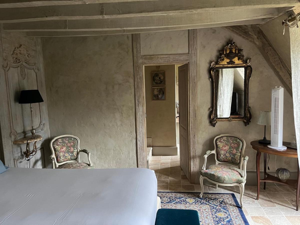 Les Chambres D'Hotes Du Chateau De Saint-Georges Esterno foto